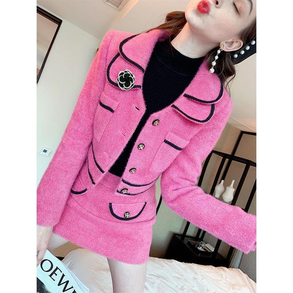 

luxury high-end western style, small fragrance, age reduction two-piece set, new style fashion suit for autumn and winter, White