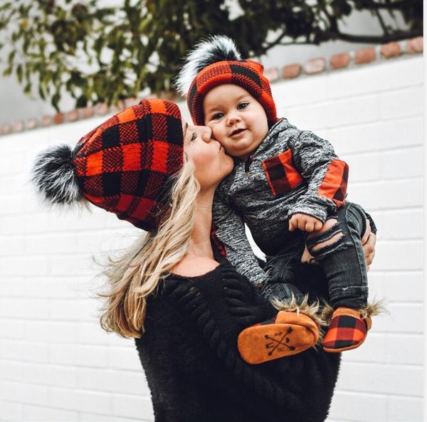 

родитель-ребенок рождество семья beanie детские детские мамы крючком шапки plaid knit hat cap ski pom pom вязаные шапки клетчатый череп caps, Yellow