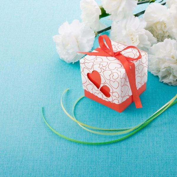 

gift wrap originality 10pcs hollow heart design craft paper interesting style candy boxes fine workmanship party favors wedding supplies1