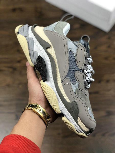 

2020 the new new triple-s casual shoes men's and women's sneakers shoes design lmixed color thick low dad shoes large tide, Black