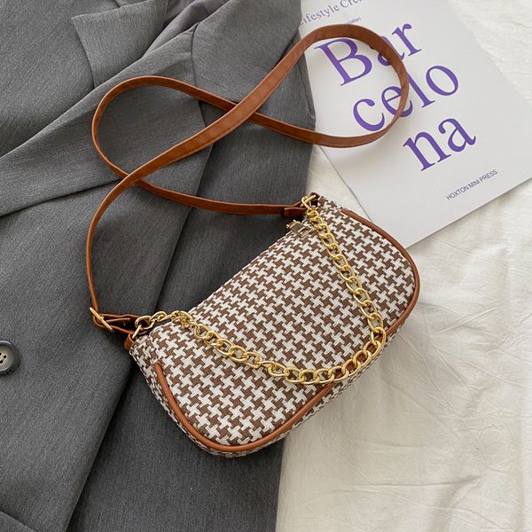 

fashionable check women's 2020 new fashion versatile one shoulder underarm korean version of net red messenger bag