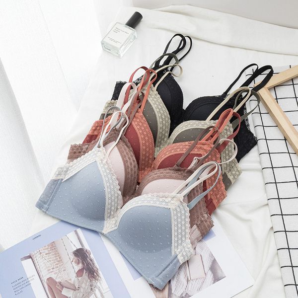 

girls' lace cross back underwear without steel ring, light comfortable, no mark, and gathered bra, Red;black