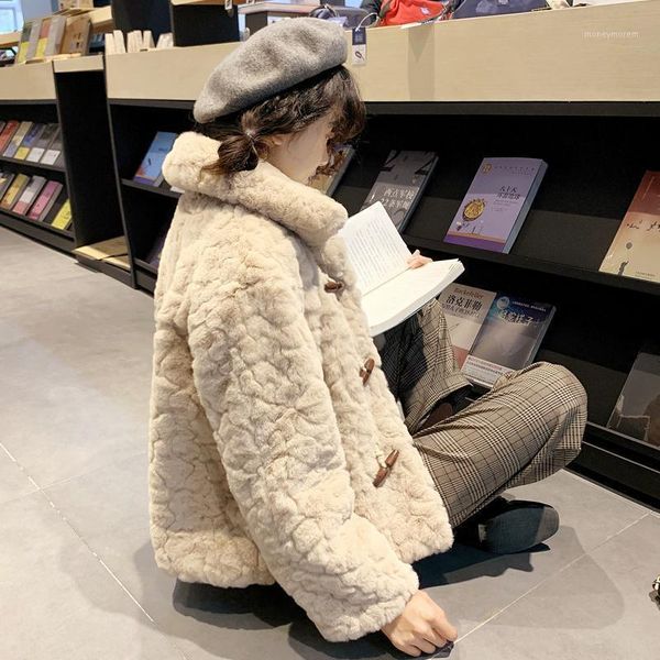 

2021 new autumn women solid horn button jacket female long sleeve turn-down collar faux fur coat lady loose short outerwear b1431, Black