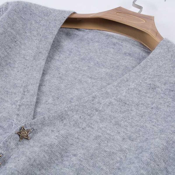 

star buckle 100% cashmere cardigan women thin coat short section of spring and autumn color v neck collar long sleeve sweater1, White;black