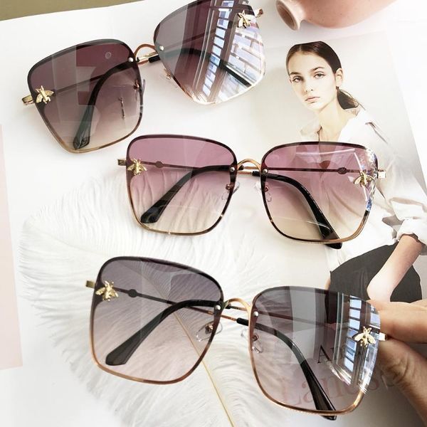 

square bee sunglasses women brand designer metal frame big sun glasses fashion gradient shades female oculos uv4001, White;black