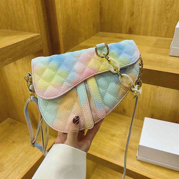 

2022 factory wholesale new texture foreign style women's single shoulder messenger bag popular fashion simple saddle bag