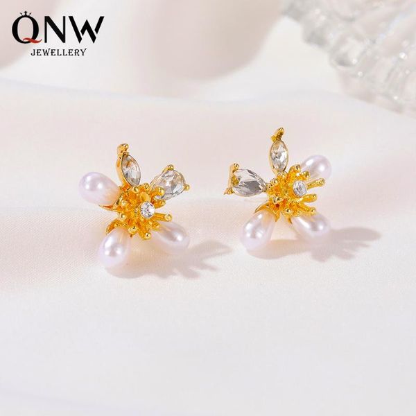 

New Korean Fashion Beautiful Pearl Flower Fragrance Earrings, Golden;silver