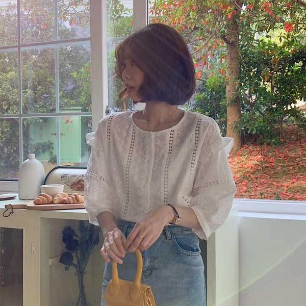 

exquisite crocheted flowery blouse loose niche hollow lace shirt1, White