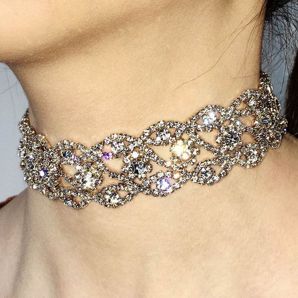 

2021 new inlaid hollow neck chain short clavicle geometry alloy diamond necklace choker swimsuit bandage bathing suits pad