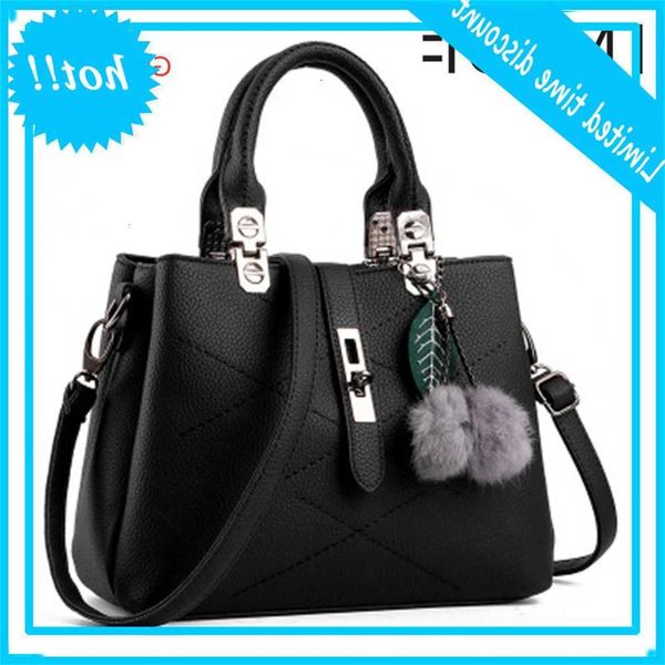 

new women handling tasks large capacity female random shoulder bag handbags women's sac main femme 2020