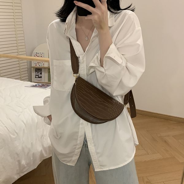 

korean autumn and winter 2020 new bagcrocodile pattern semicircle women's bag wide shoulder strap single shoulder bag ins fashionable c
