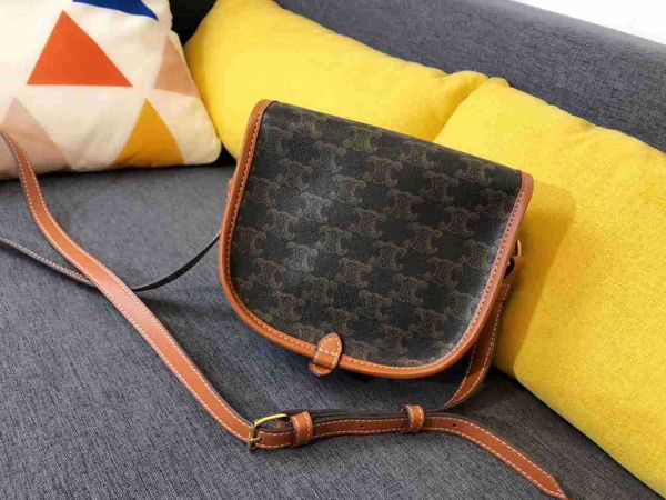

new style cow leather saddle single shoulder slung printed women's bag
