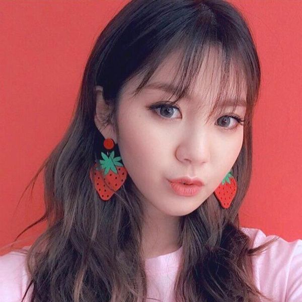 

stud 2021 fashion sweet acrylic cartoon strawberry fruit shaped earrings for women girls charm jewelry gift pendientes brincos, Golden;silver