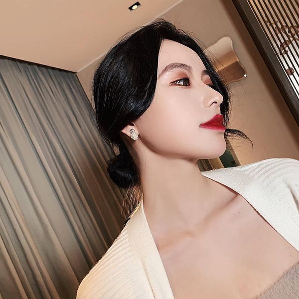 

earrings 2021 trend simple ladies pineapple pearl earrings fashion unusual female stud lady trend jewelry, Silver