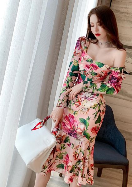 

casual dresses 2021 autumn european and american women's retro print slim fishtail dress with hips, Black;gray