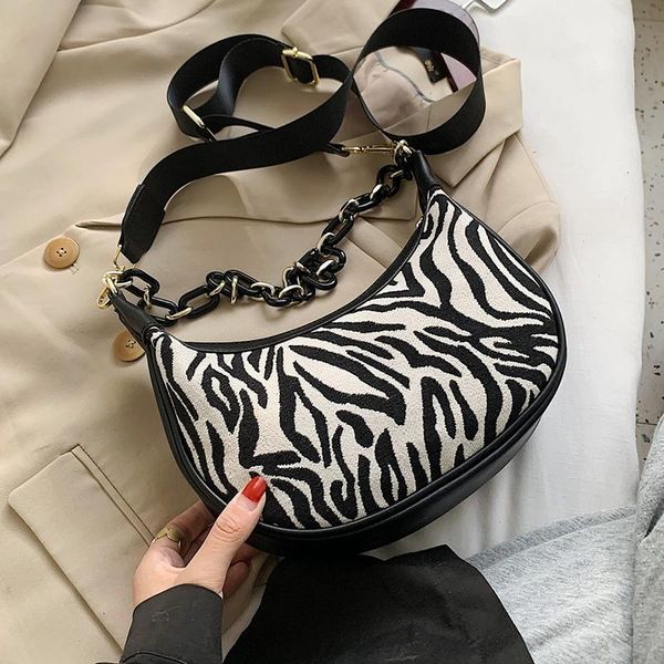

halbe mond umhängetaschen für frauen 2020 winter tier muster schulter handtaschen und geldbörsen frauen kette hand tasche