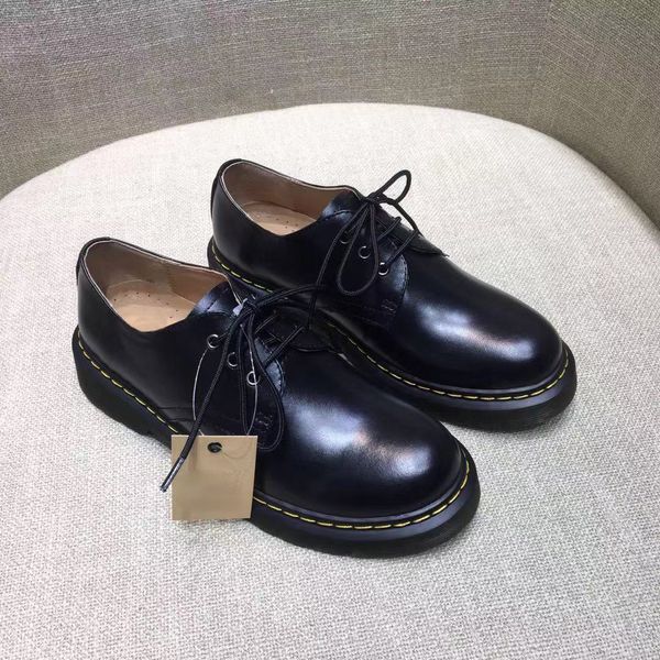 

черные кружева британских небольшие кожаных ботинок женщин до плоской подошвы обуви 2020 новой весна и осень кожи универсальной круглых голо, Black