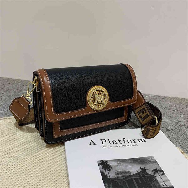 

2022 factory wholesale new model women's wide shoulder belt small square texture foreign style single diagonal bag, Black;red