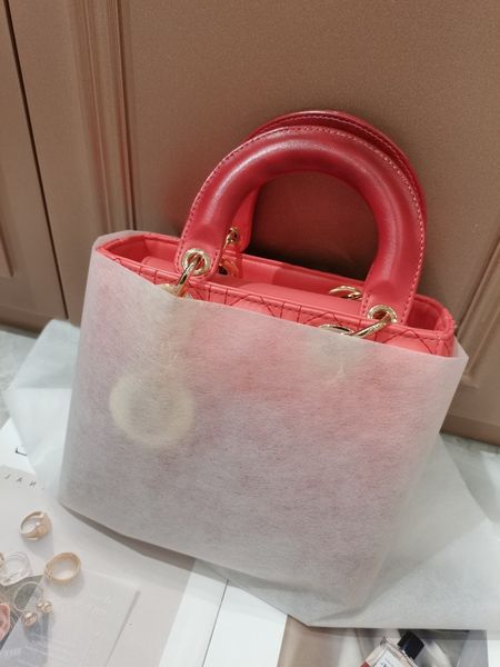 

wind imitation embroidered thread dai fei bag gradually changes color pu sheep pattern portable one shoulder messenger is popular and