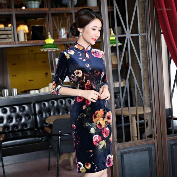 

ethnic clothing 2021 fengmeisi chinese traditional dress women cheongsam vintage velvet slim elegant oriental short qipao wedding clothes1, Red