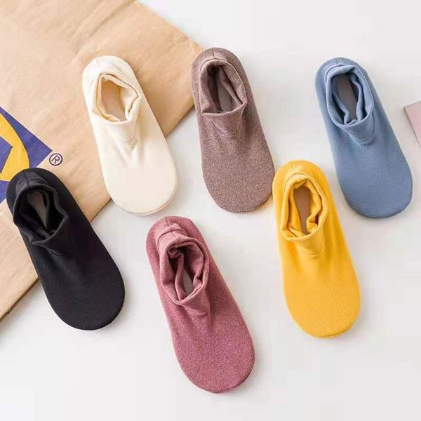 

2021autumn and winter 2020 cotton boat plush warm pure color invisible versatile non slip floor socks, Black