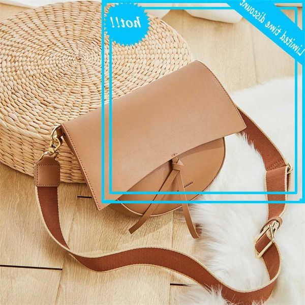 

2021 new leather wide shoulder belt half round saddle bag