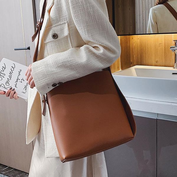 

shoulder bags ladies bag soft leather female large capacity simple solid color messenger bucket travel shopping handbag