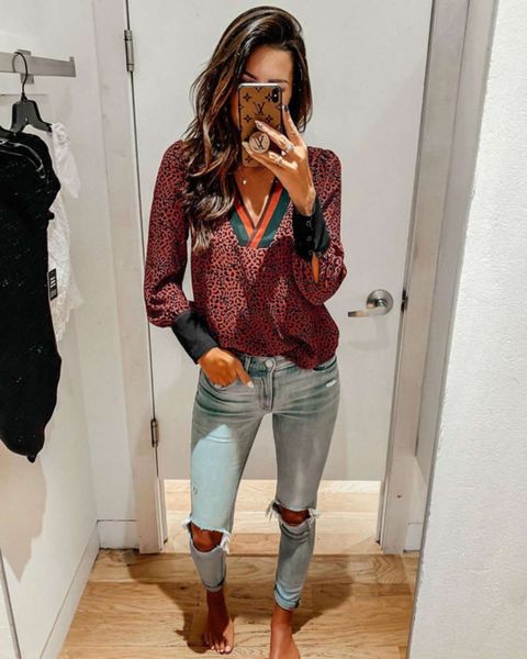 

women's 2019 leopard print shirt with big v-neck and long sve, Black;gray