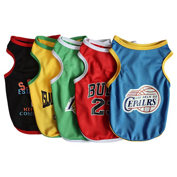 Vestiti estivi per cani Maglia da basket traspirante Abbigliamento per cani Gilet per gatti ad asciugatura rapida Camicie sportive Chihuahua Pug Lakers T-shirt per animali domestici Costume A331