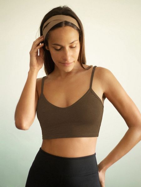 

solid crop cami y68e#, White