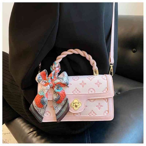 

2022 latest handbag factory store red silk scarf embossed pink small square women's one shoulder