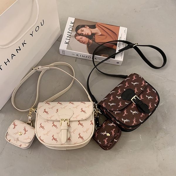 

yuzvu 2020select summer in new fashion girlsversatile ins messenger bagnet red air single shoulder accessories accessories saddle e4 bag acc