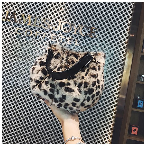

personality mao plush messenger bag tide portable bucket mao casual shoulder women's cute bag fashion simple contrast color single fidx