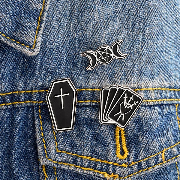 

3pcs/set coffin moon star poker goth pins brooches denim jacket buckle shirt badge fashion gift friend, Gray