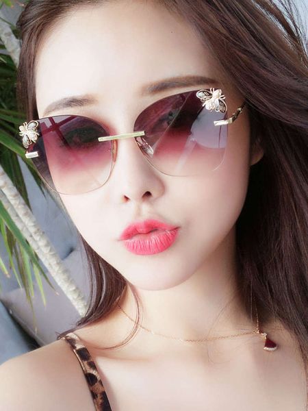 

of 2020 new sunglasses anti ultraviolet korean version, White;black
