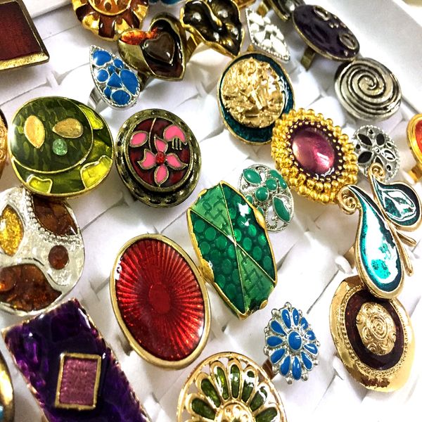 Lotes a granel 50 pcs vintage colorido esmalte liga mulheres anéis de abrir tamanho de bronze de prata design sortido anéis retro atacado jóias