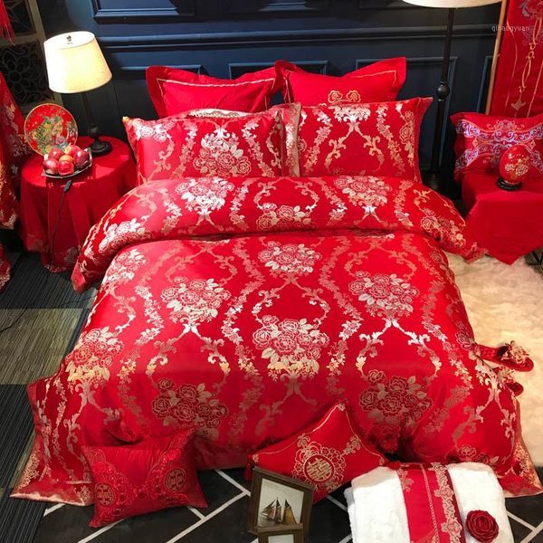 

luxury gold jacquard silk stain wedding bedding set duvet cover sheet pillowcase king  size red bed linen1