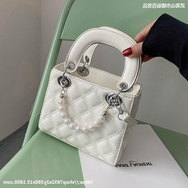 

premium french niche bag 2021 new fashion pearl hand single shoulder messenger princess