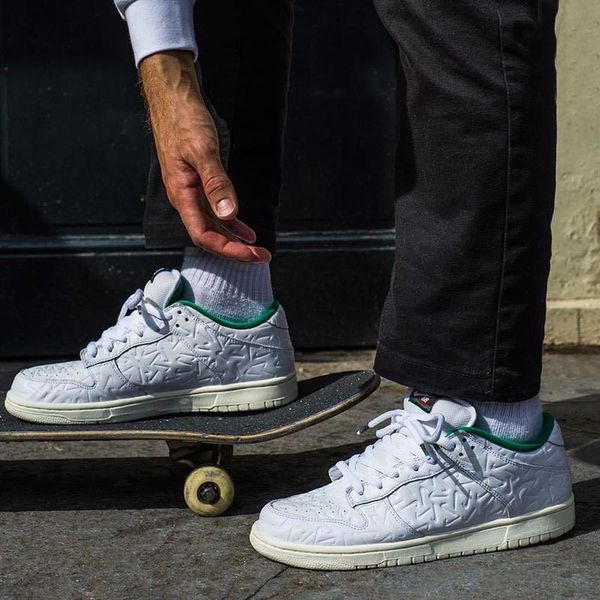 

new tangjin-g combines white and green men's and women's outdoor shoes, skateboard shoes and sports shoes