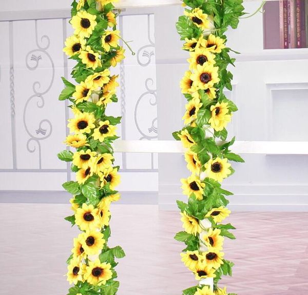 Vite di fiori artificiali Ghirlanda finta Girasole di seta Fiore in rattan per la decorazione della parete della festa nuziale Ghirlanda di vite artificiale Decorazioni per la casa