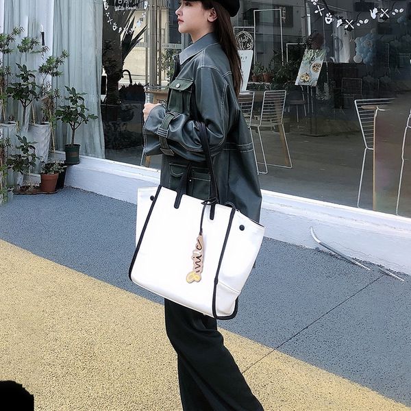 

women's shoulder 2020 new korean east gate hand bagshoulder hand baglarge capacity messenger tote bag portable simple wing-arm bag wvtn