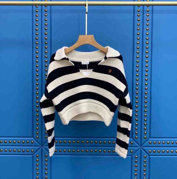 

2022 factory wholesale new early autumn ce wide stripe chest small leather label lapel v-neck casual simple fashion short  sweater w, Black;gray