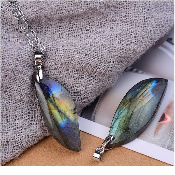 

1pc fashion simple natural labradorite leaf shape pendant raw crystals healing stone stainless steel pendant n qylmjd, Black