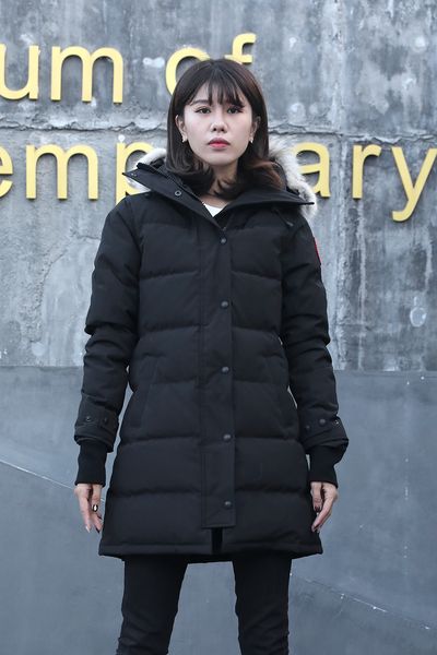 

classic down jacket for men's women's femme glossy outerwear with wolf fur hooded parka winter puffer coat windbreaker designer ma, Black