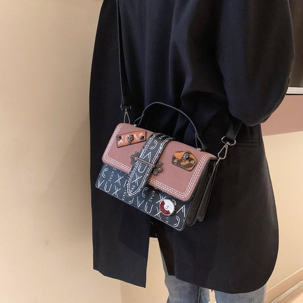 

new high-end small bag female new fashion wild messenger bag retro small square shoulder