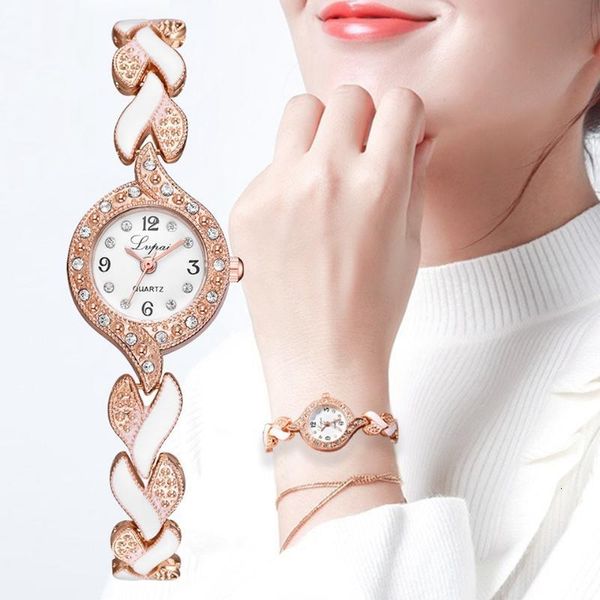 

new bracelet watches women luxury crystal dress wristwatches clock women's fashion casual quartz watch, Slivery;brown
