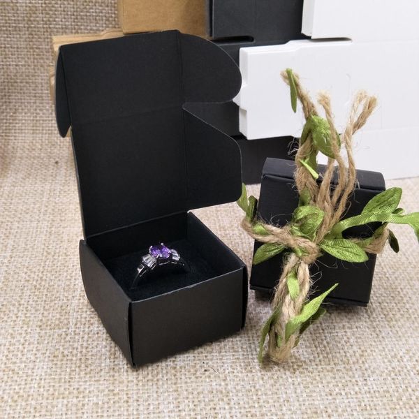 

2019 white ring box 40x40x25mm 300gsm paper cardboard ring box diy white black inside sponge black velvet wmtcca xhhair