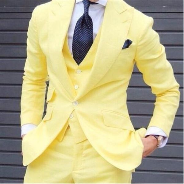 Ultimi pantaloni da cappotto Blazer da uomo giallo Slim 3 pezzi Abito da sposo skinny Abiti da uomo personalizzati in stile da ballo Set costume homme 201106