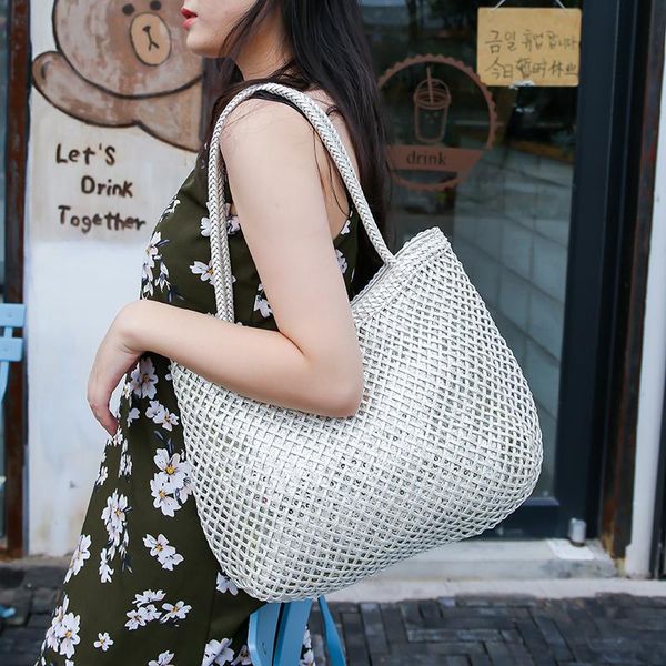 

new women's shoulder bag 2020 summer woven straw bag large capacity bucket wood handle beach crossbody bags for women