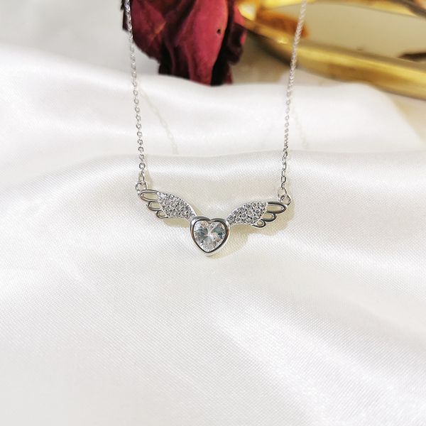 

fashion s925 sterling silver angel wings necklace female micro inlaid zircon heart pendant fashion show gas clavicle chain internet celebrit
